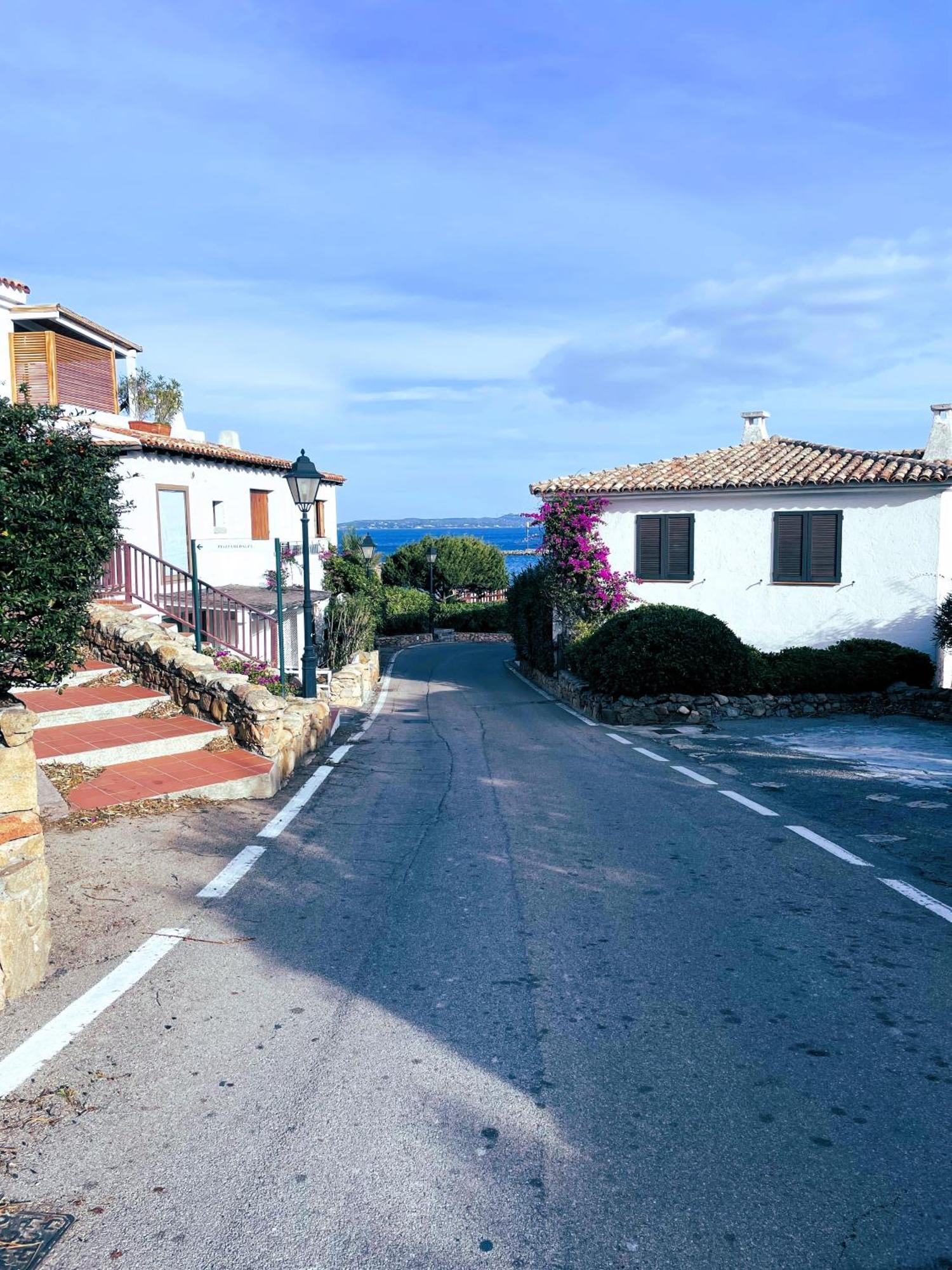 Bellissimo Appartamento Con Veranda Privata Al Centro Di Porto Rotondo Exterior foto