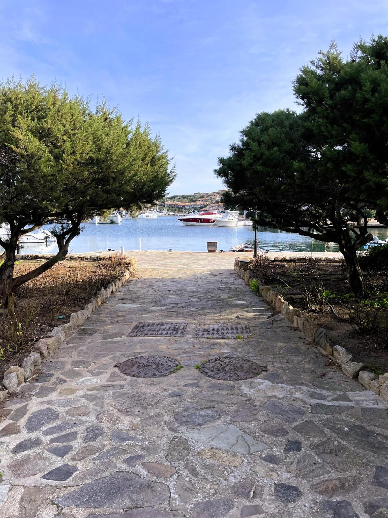 Bellissimo Appartamento Con Veranda Privata Al Centro Di Porto Rotondo Exterior foto